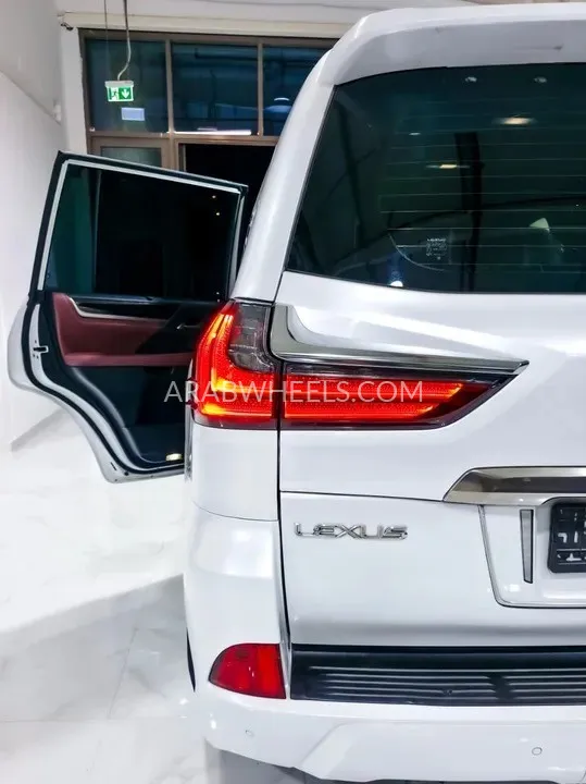 Lexus LX 2019 for Sale in Abu Dhabi Image-14