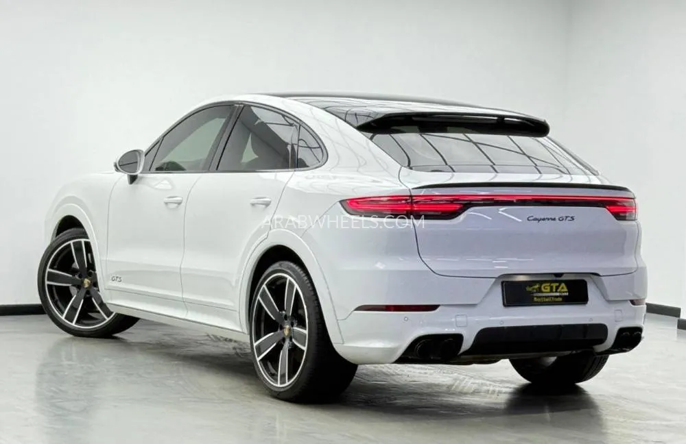 Porsche Cayenne 2022 for Sale in Dubai Image-6