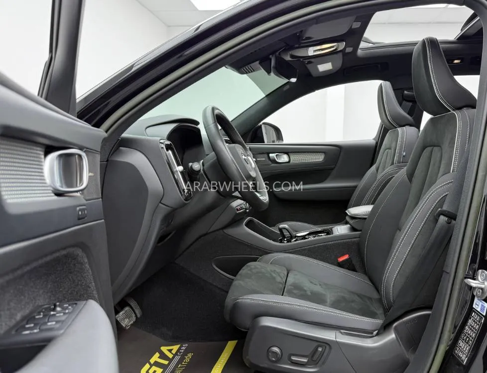 Volvo XC40 2023 for Sale in Dubai Image-15