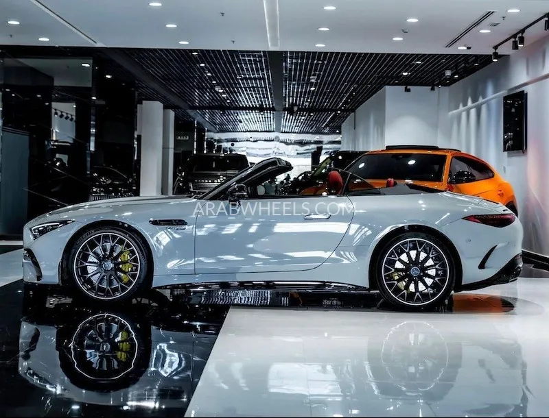 Mercedes Benz SL Class 2022 for Sale in Dubai Image-5