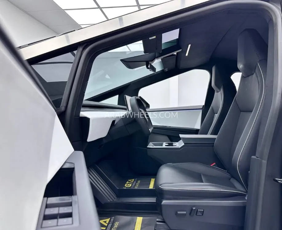 Tesla Cybertruck 2024 for Sale in Dubai Image-13