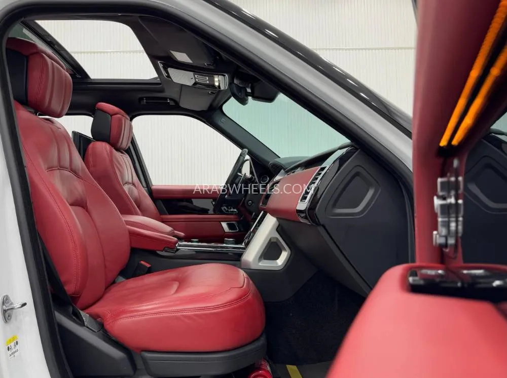 Land Rover Range Rover 2019 for Sale in Dubai Image-13