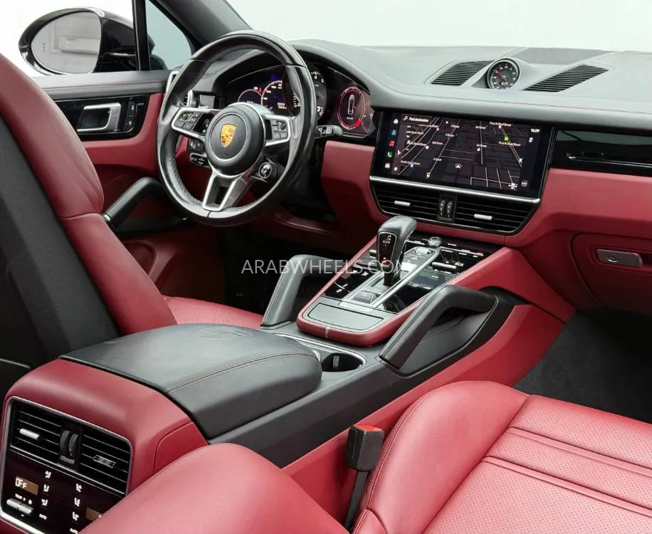 Porsche Cayenne 2022 for Sale in Dubai Image-4