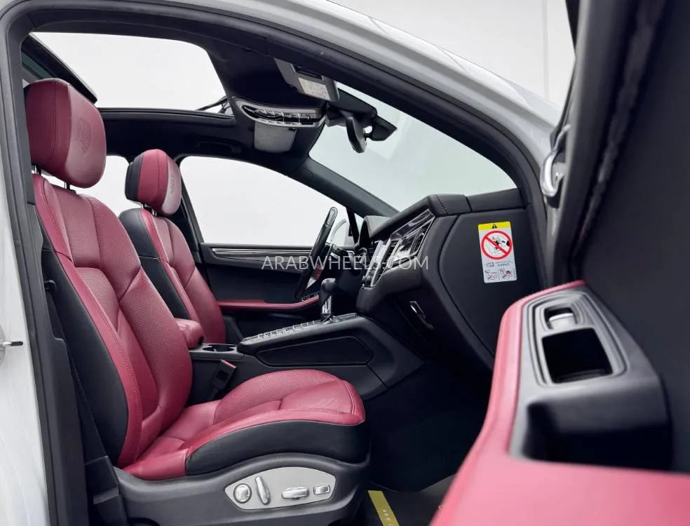 Porsche Macan 2017 for Sale in Dubai Image-14