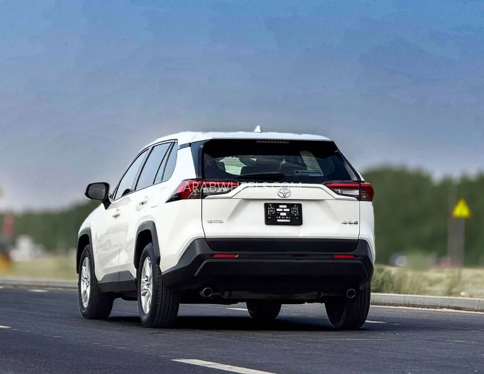 Toyota Rav4 2021 for Sale in Sharjah Image-4