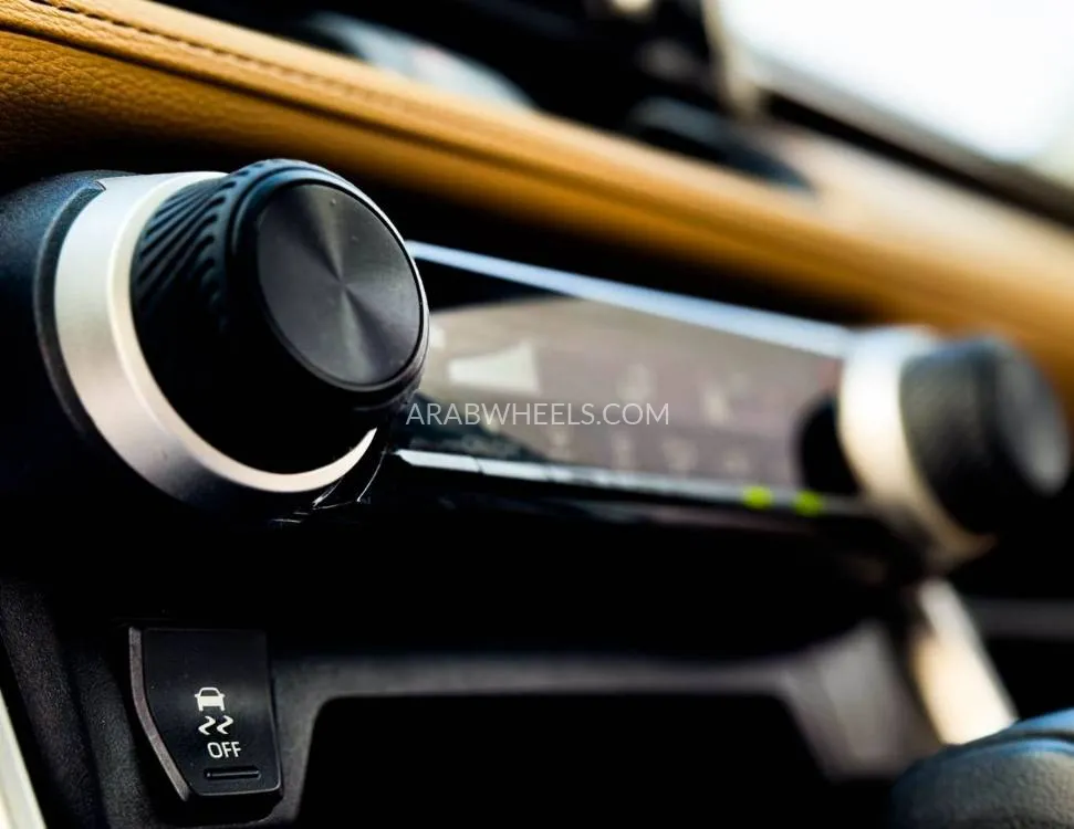 Toyota Rav4 2021 for Sale in Sharjah Image-16