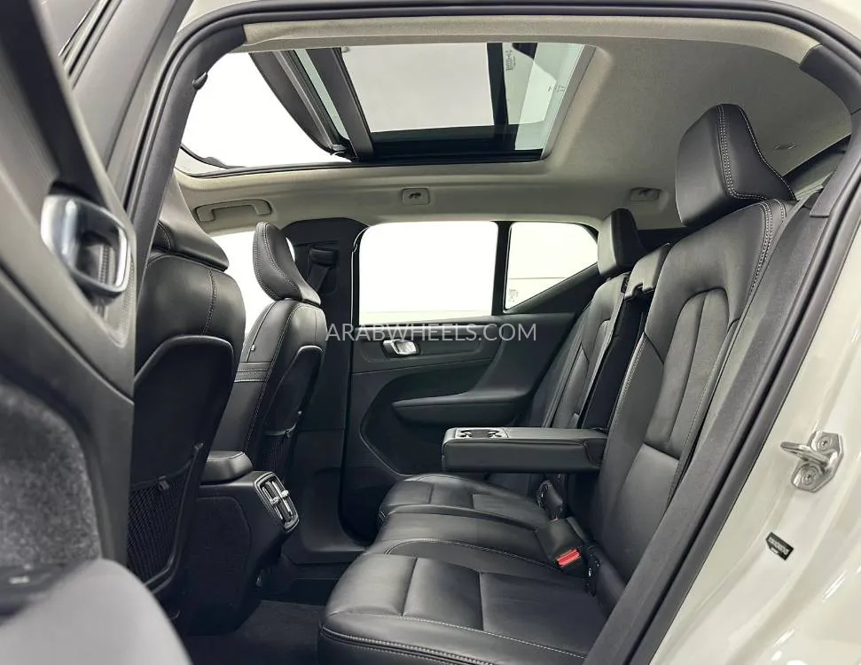 Volvo XC40 2022 for Sale in Dubai Image-5