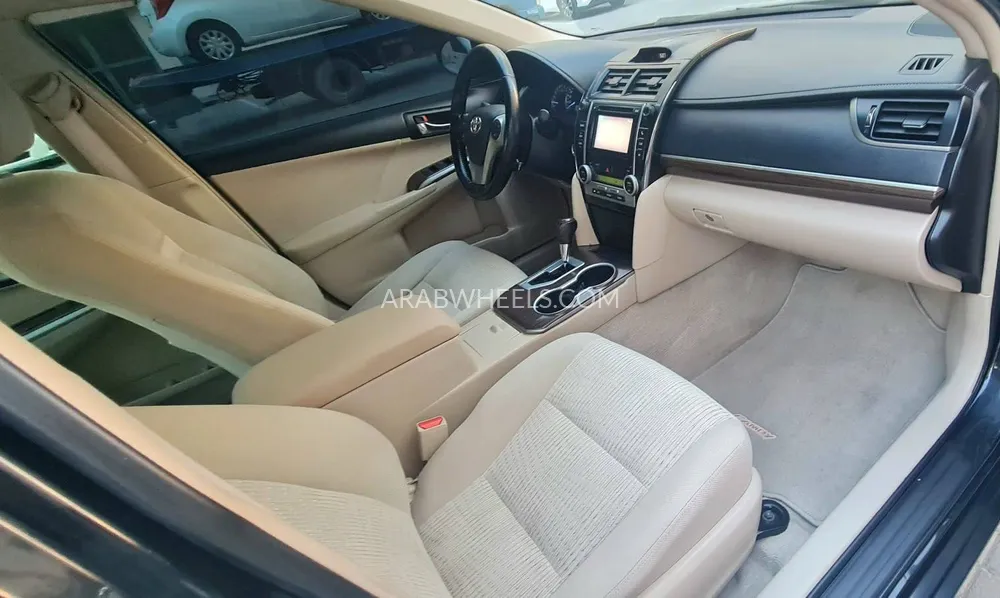 Toyota Camry 2015 for Sale in Sharjah Image-11