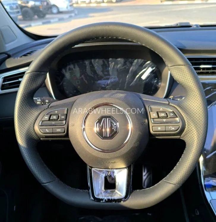 إم جي RX5 2025 for Sale in دبي Image-18