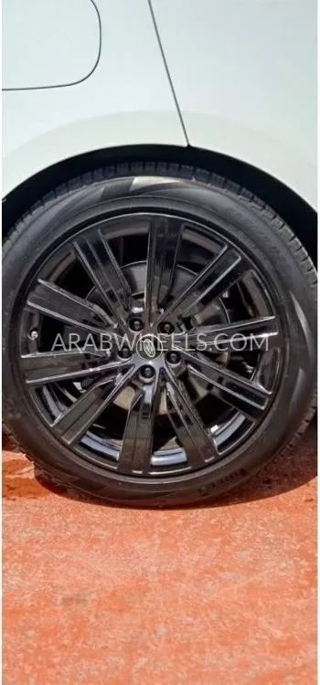 Land Rover Range Rover 2022 for Sale in Dubai Image-7