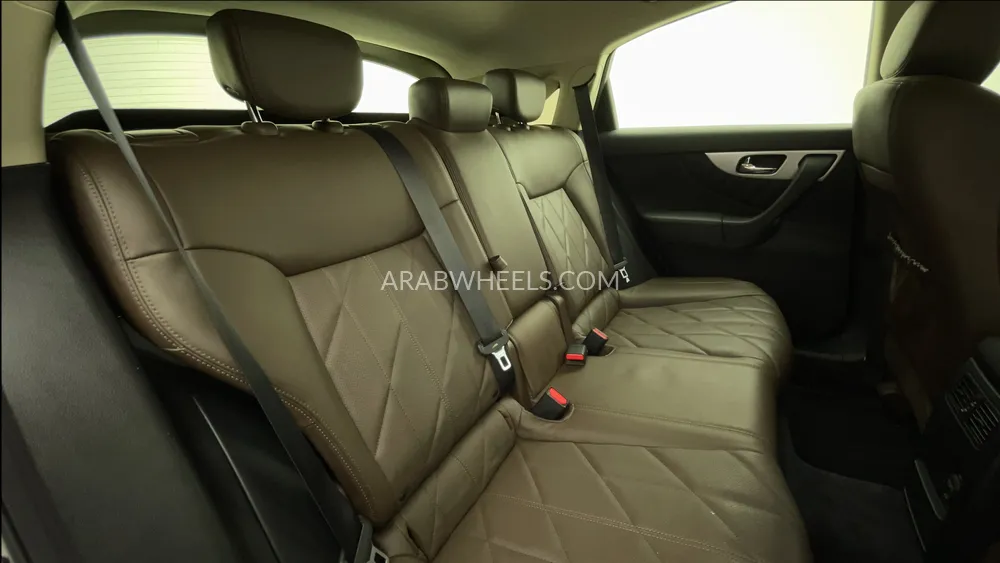 إنفينيتي QX70 2020 for Sale in دبي Image-29