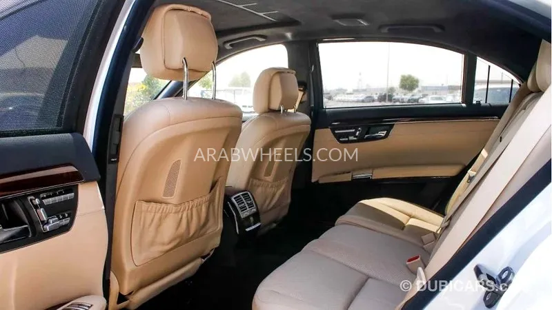 Mercedes Benz CLS Class 2007 for Sale in Dubai Image-11