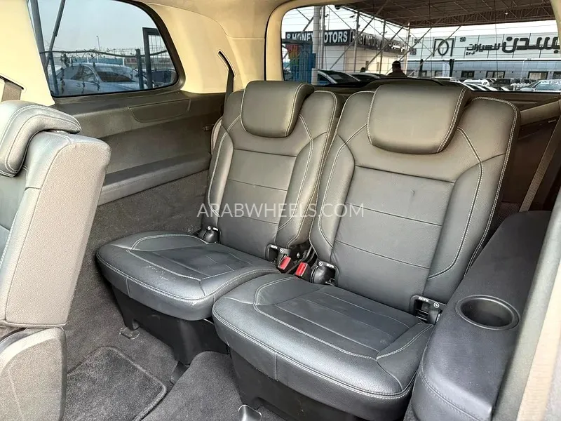Mercedes Benz GL Class 2014 for Sale in Dubai Image-16