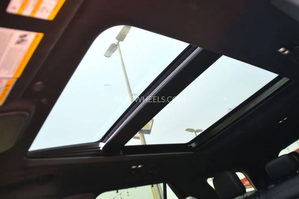 Ford Explorer 2020 for Sale in Sharjah Image-9