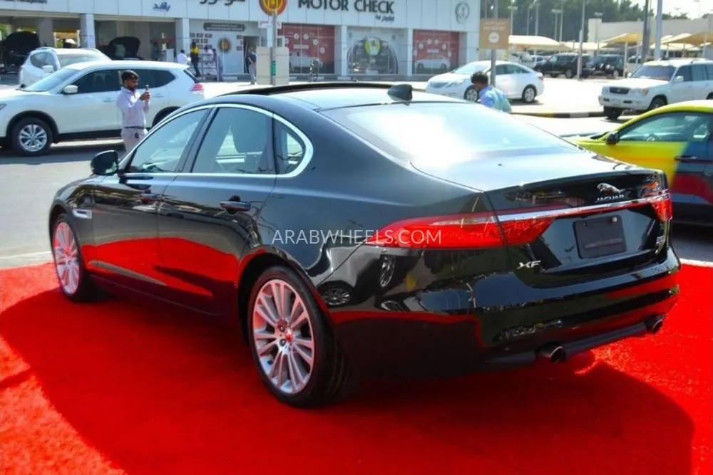 Jaguar XF 2020 for Sale in Sharjah Image-5
