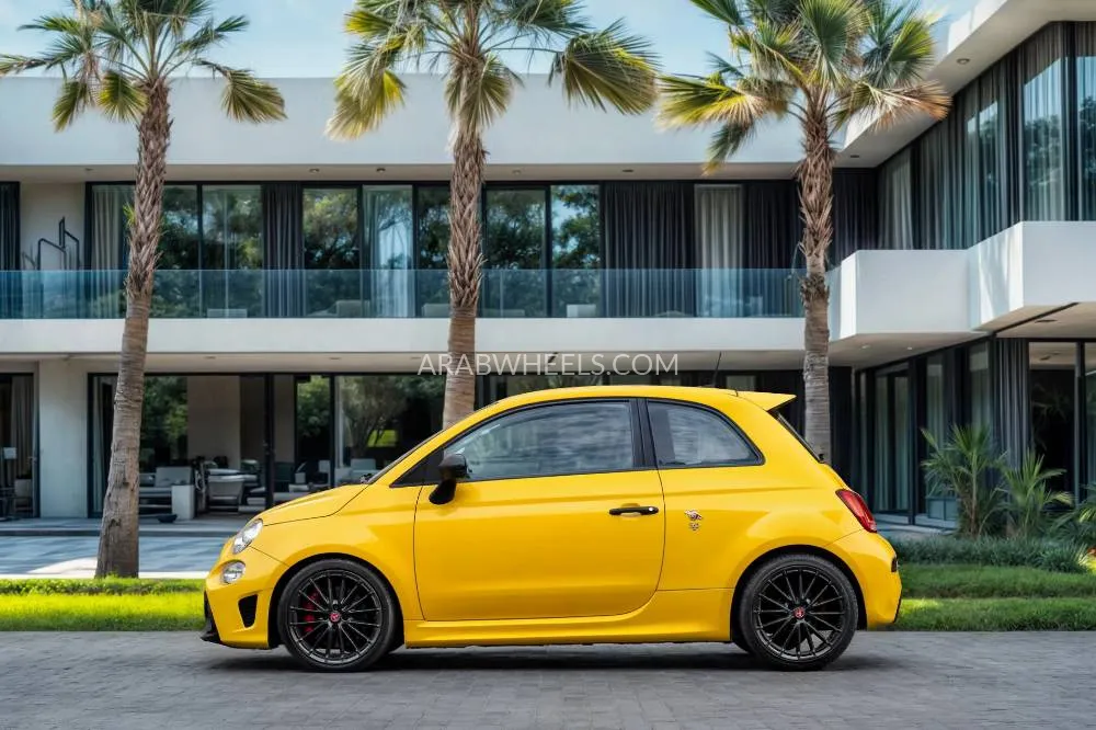 Abarth 595 2022 for Sale in Dubai Image-18