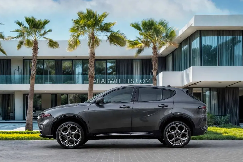 Alfa Romeo Tonale 2024 for Sale in Dubai Image-17