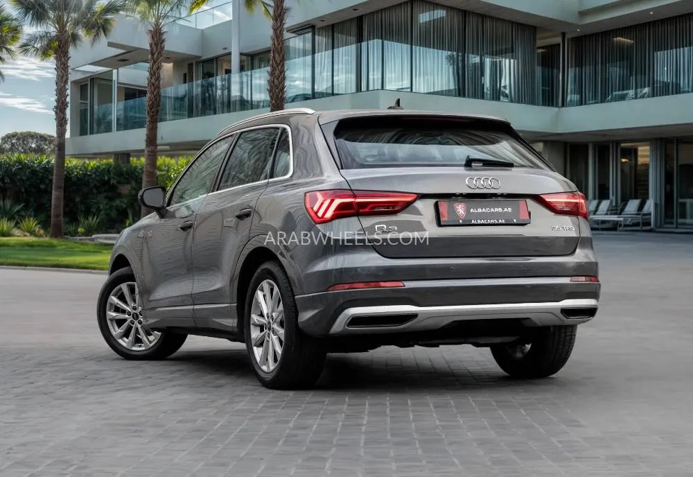 Audi Q3 2020 for Sale in Dubai Image-3