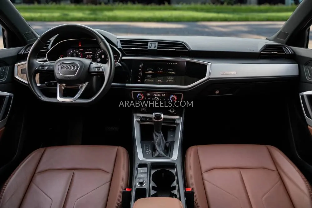 Audi Q3 2022 for Sale in Dubai Image-8