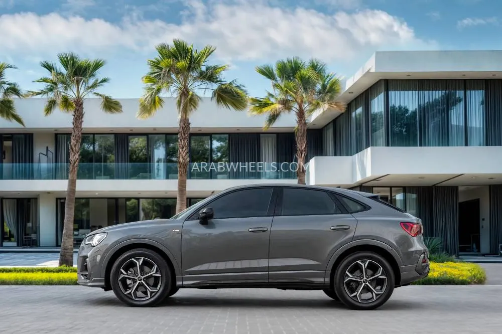 Audi Q3 2025 for Sale in Dubai Image-2