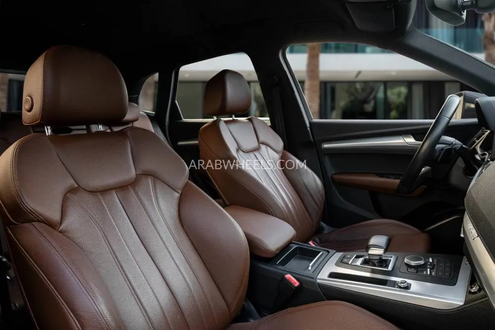 Audi Q5 2020 for Sale in Dubai Image-11