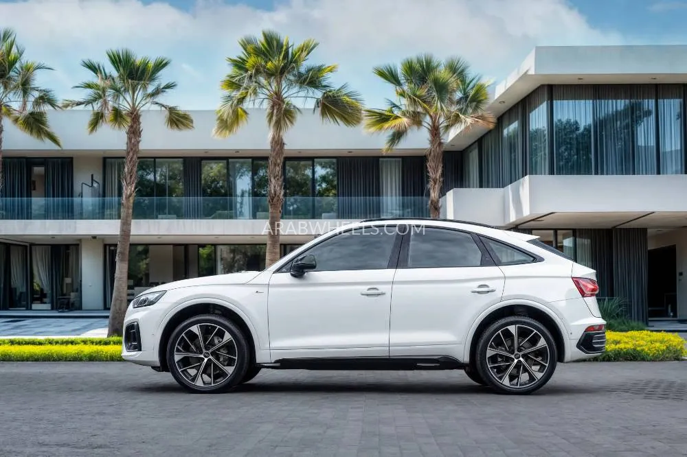 Audi Q5 2024 for Sale in Dubai Image-2