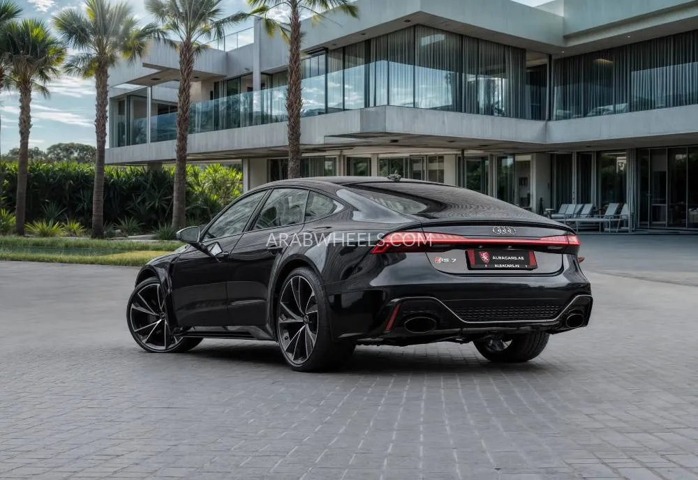 Audi RS 7 2022 for Sale in Dubai Image-3