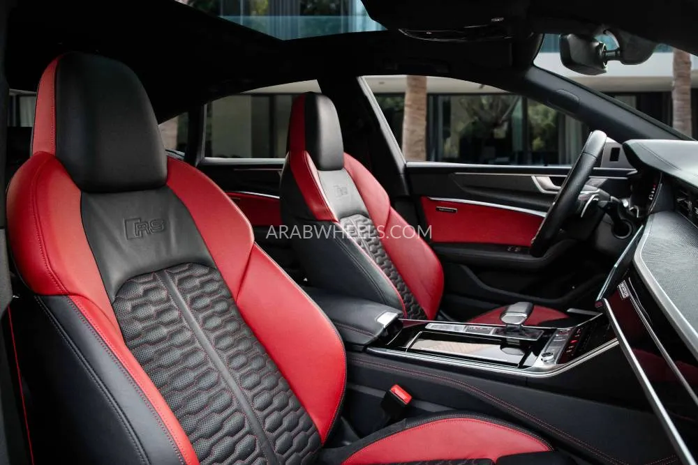Audi RS 7 2022 for Sale in Dubai Image-11
