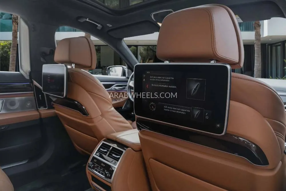 BMW 7 series 2018 for Sale in Dubai Image-12