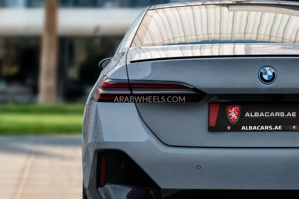 BMW i5 2024 for Sale in Dubai Image-6