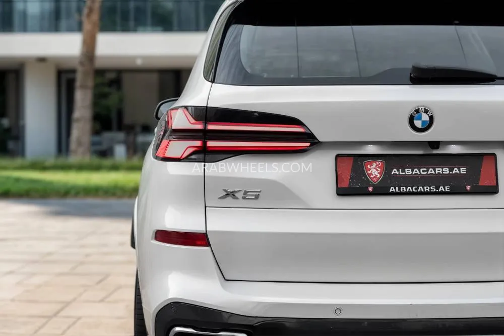BMW X5 2024 for Sale in Dubai Image-6