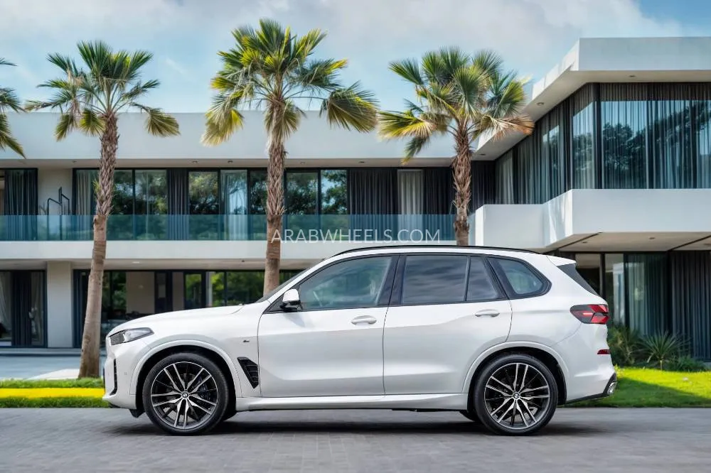 BMW X5 2024 for Sale in Dubai Image-18