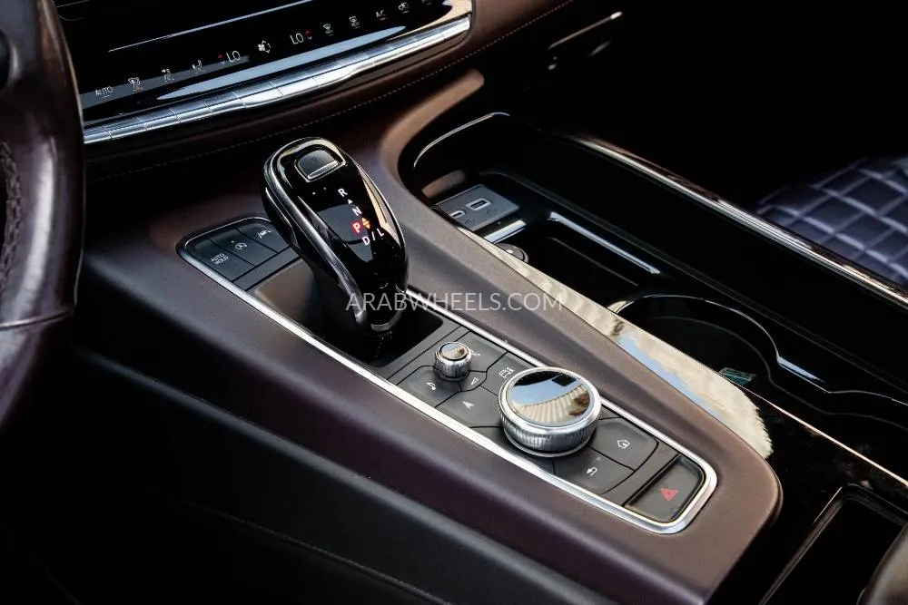 Cadillac Escalade 2022 for Sale in Dubai Image-10