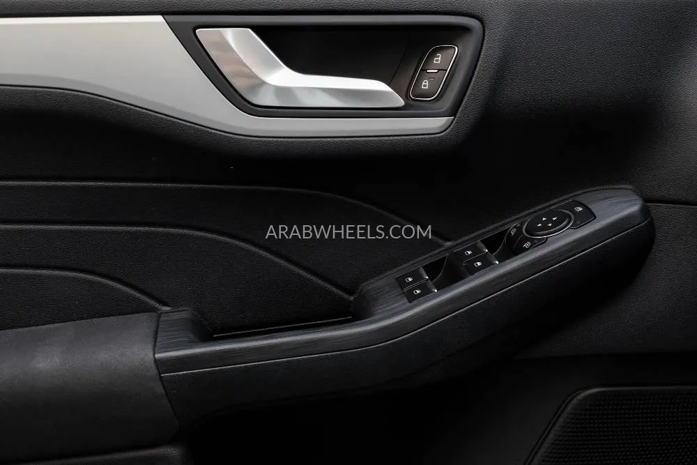 Ford Escape 2022 for Sale in Dubai Image-13