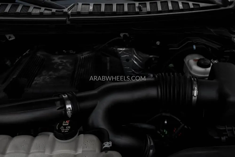 Ford Expedition 2019 for Sale in Dubai Image-14