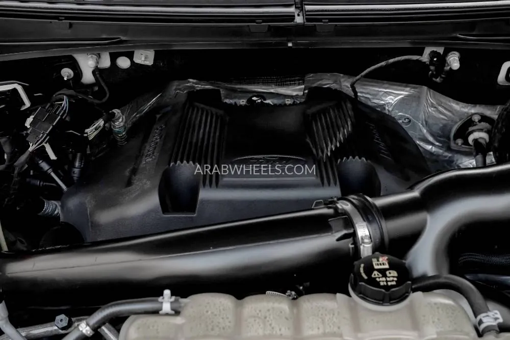 Ford Expedition 2019 for Sale in Dubai Image-14