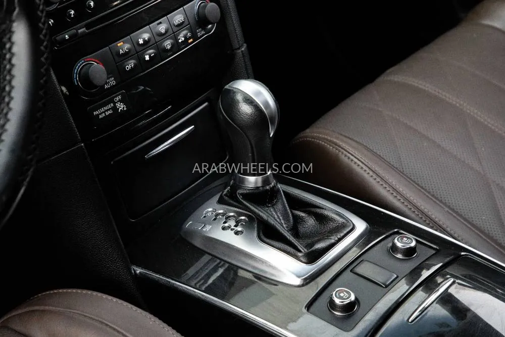 Infiniti QX70 2019 for Sale in Dubai Image-10