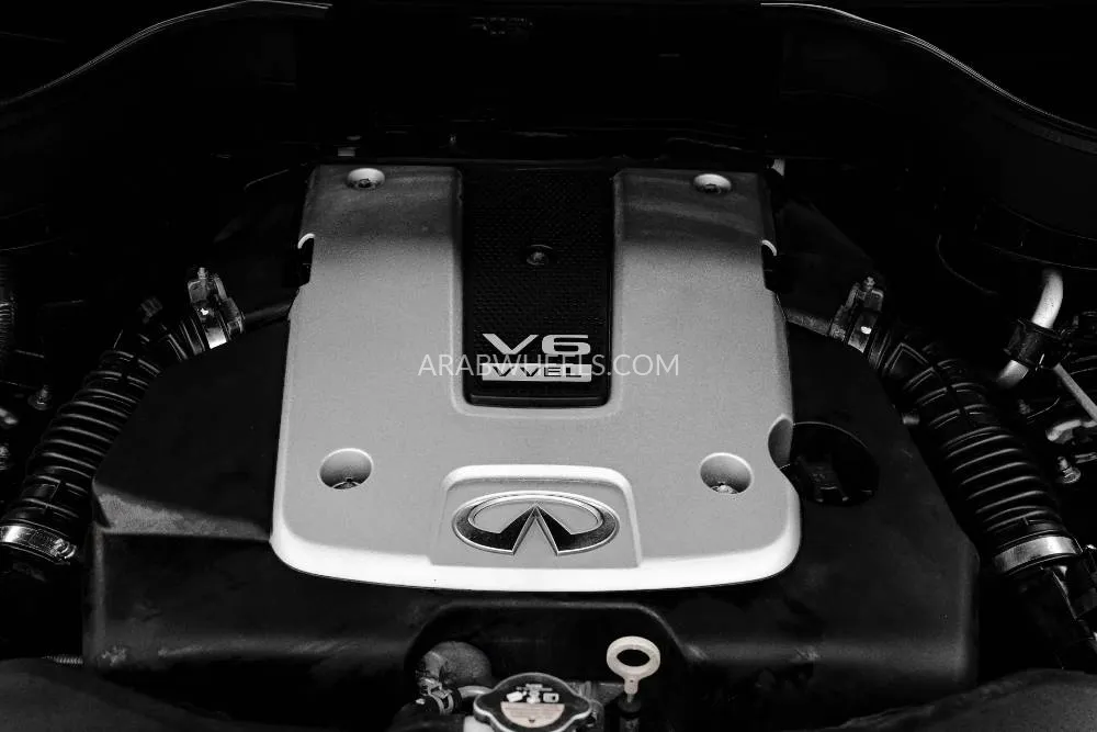 Infiniti QX70 2019 for Sale in Dubai Image-14