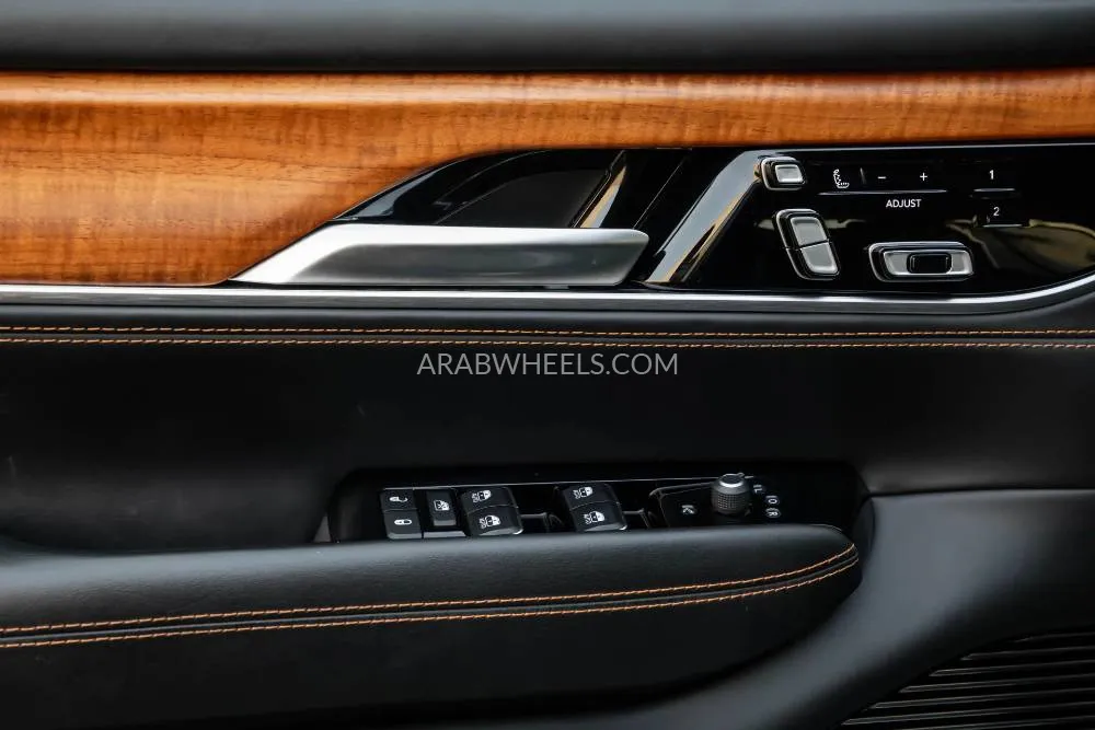 Jeep Grand Wagoneer 2023 for Sale in Dubai Image-15