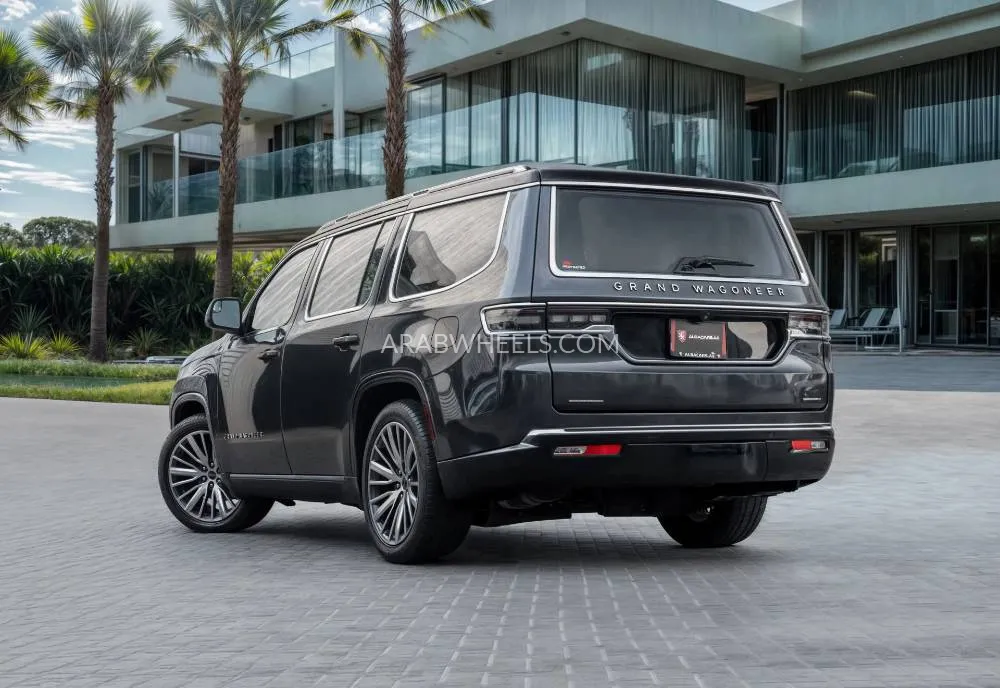 Jeep Grand Wagoneer 2023 for Sale in Dubai Image-22