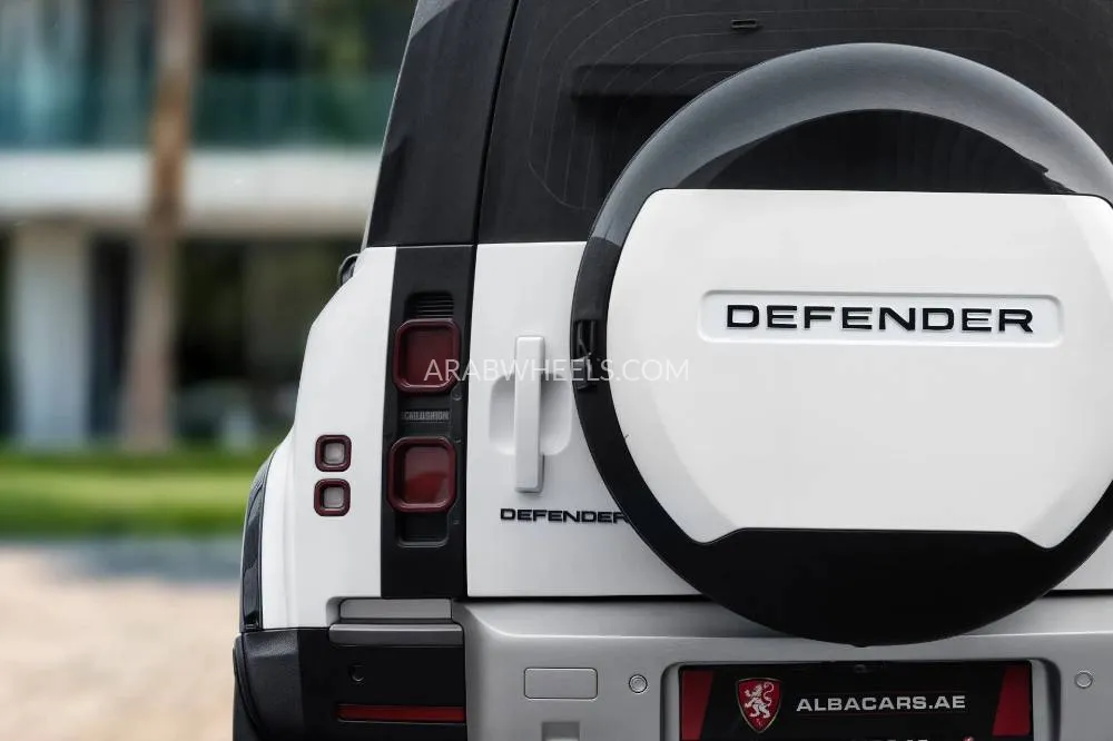 Land Rover Defender 2024 for Sale in Dubai Image-6