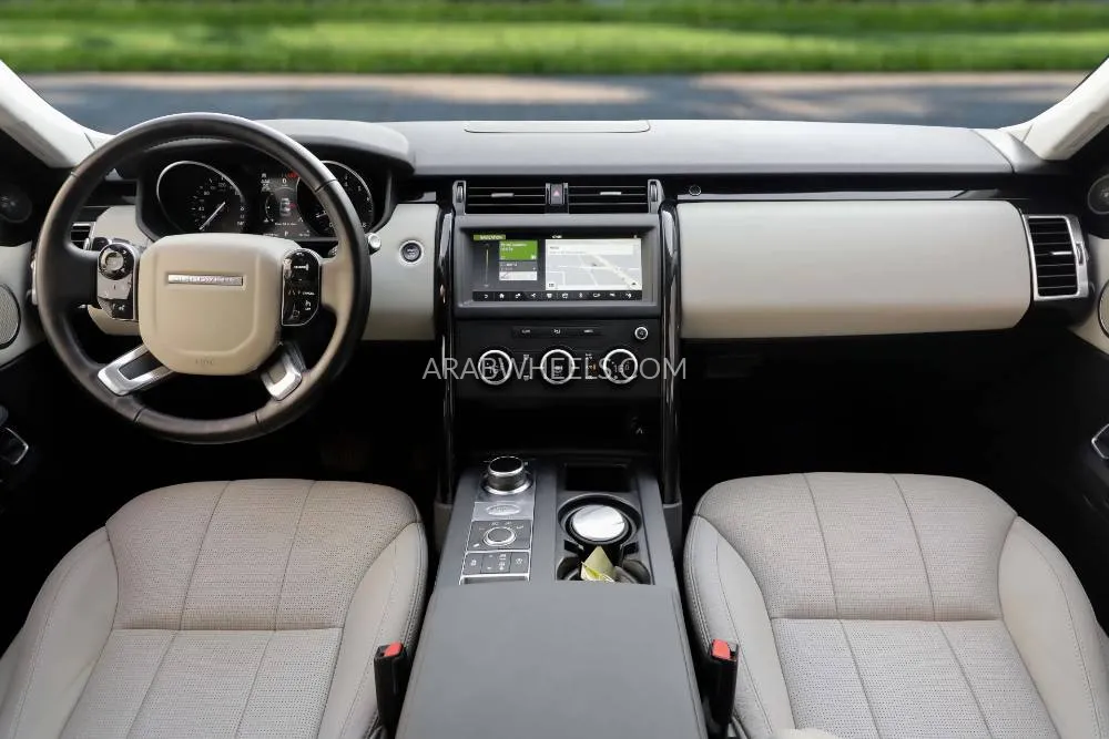 Land Rover Discovery 2019 for Sale in Dubai Image-8