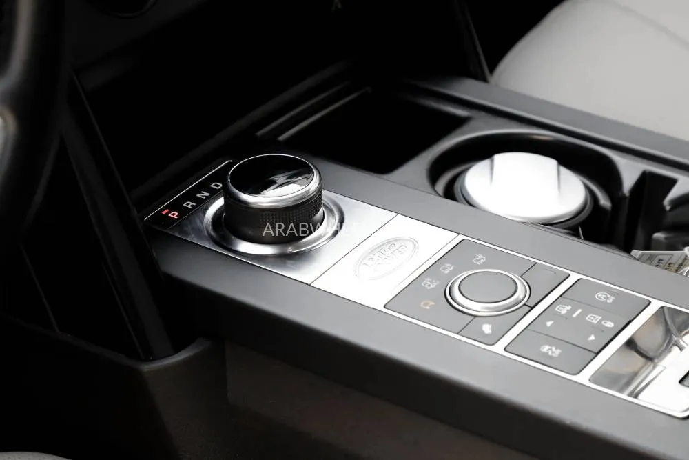 Land Rover Discovery 2019 for Sale in Dubai Image-10