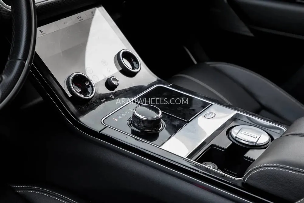 Land Rover Range Rover Velar 2019 for Sale in Dubai Image-9