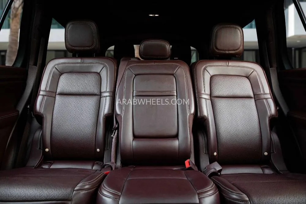 Lincoln Aviator 2020 for Sale in Dubai Image-12