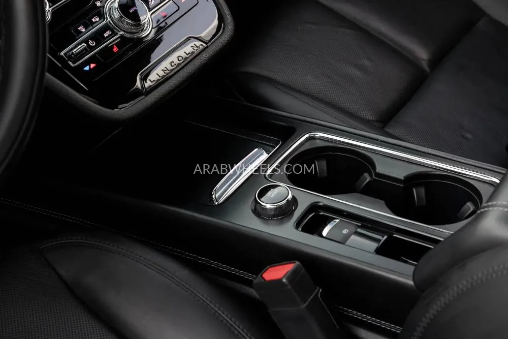 Lincoln Corsair 2022 for Sale in Dubai Image-10