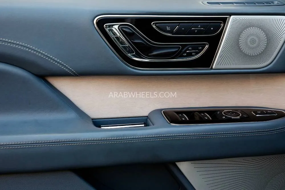 Lincoln Navigator 2021 for Sale in Dubai Image-18