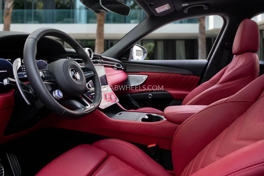Maserati Grecale 2024 for Sale in Dubai Image-8