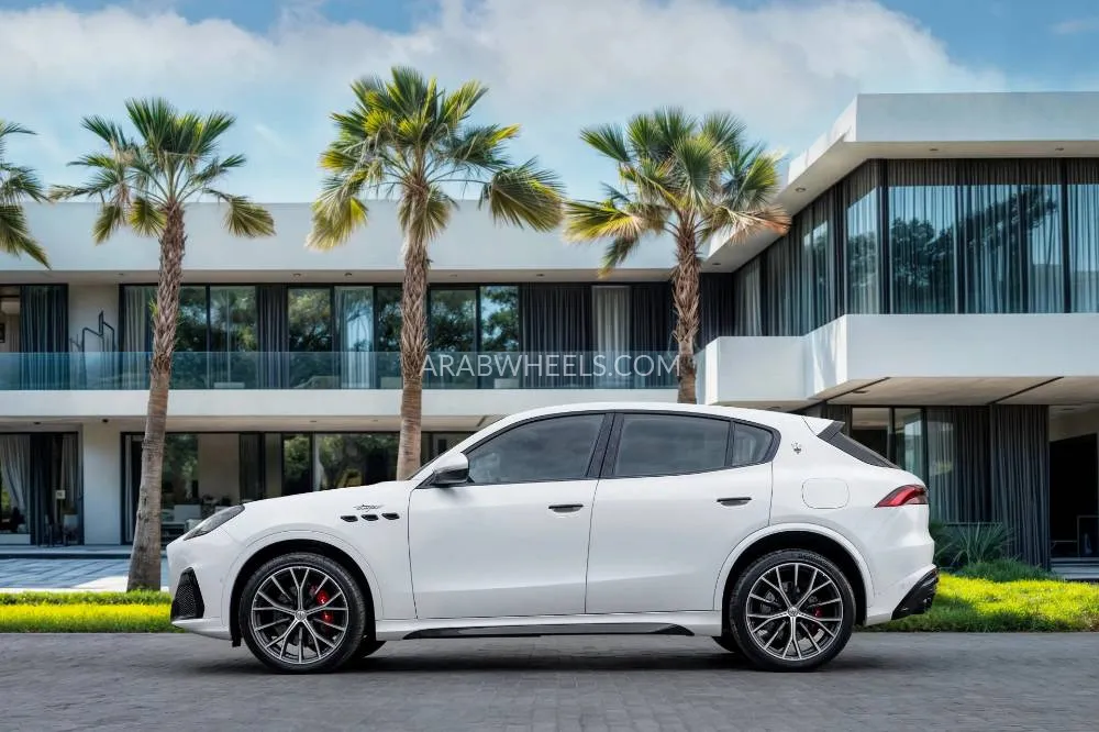 Maserati Grecale 2024 for Sale in Dubai Image-16