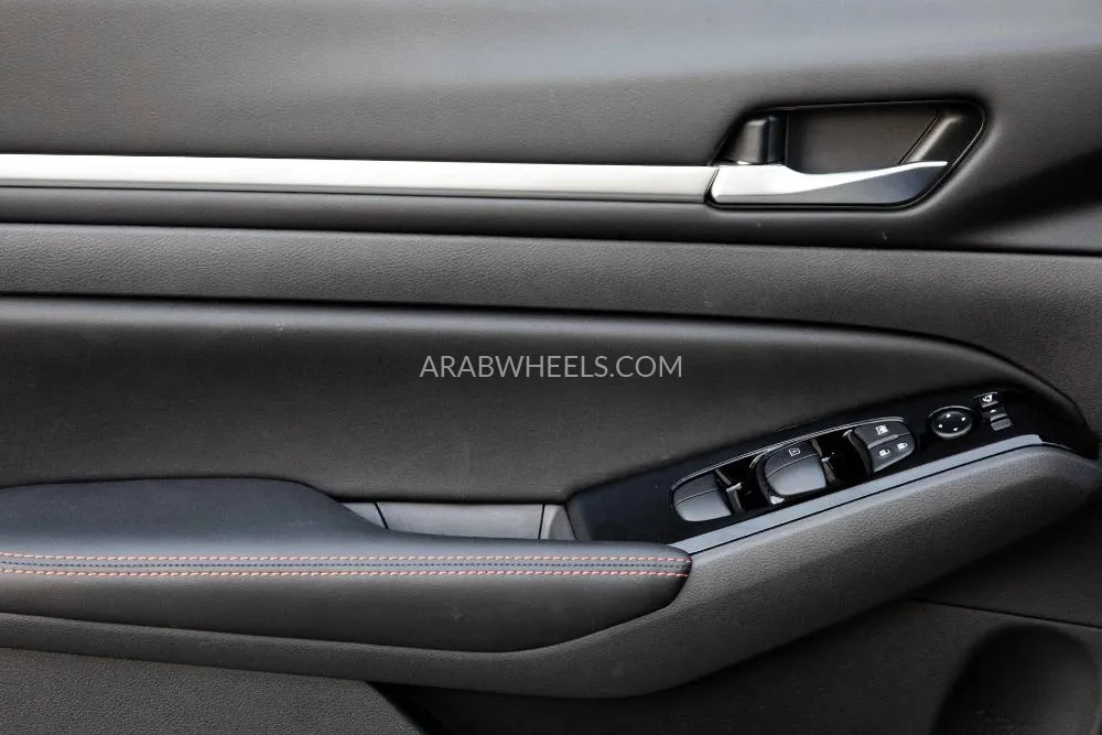 Nissan Altima 2024 for Sale in Dubai Image-13